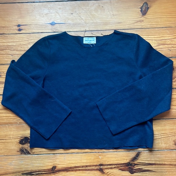 Nordstrom Tops - For the Republic navy crop top light weight sweat shirt
